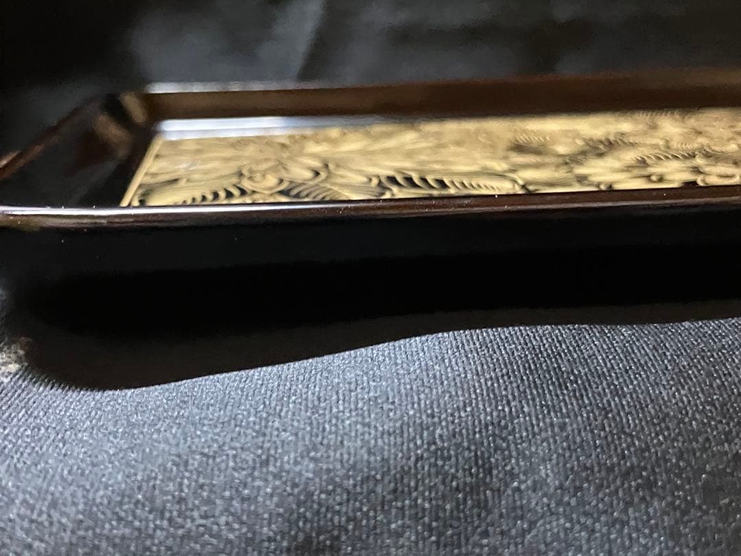 輪島塗　着本堅地　 菊彫り　木製　トレイ　未使用　B2167