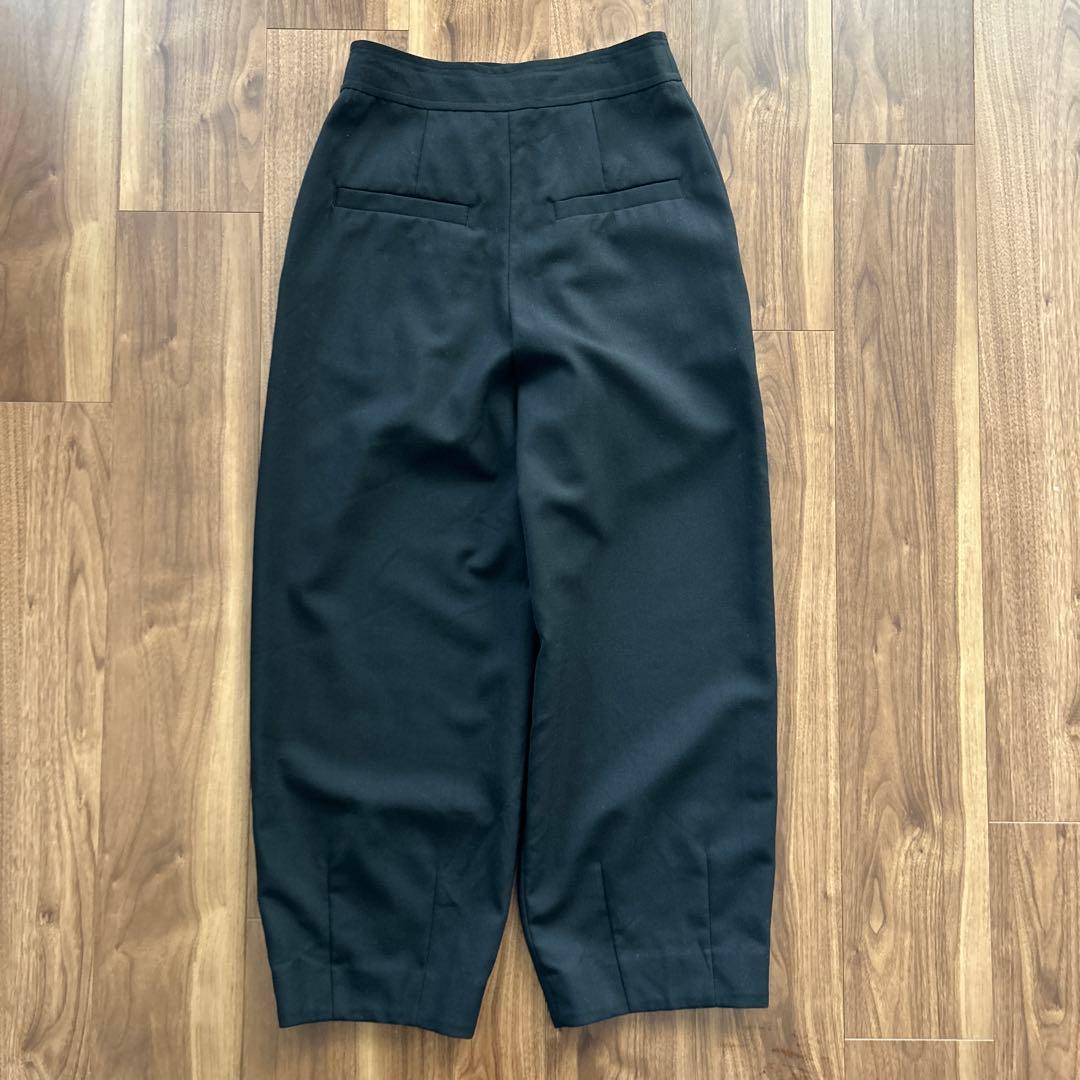 【LOHEN ローヘン】裾タックウールパンツ　ブラック