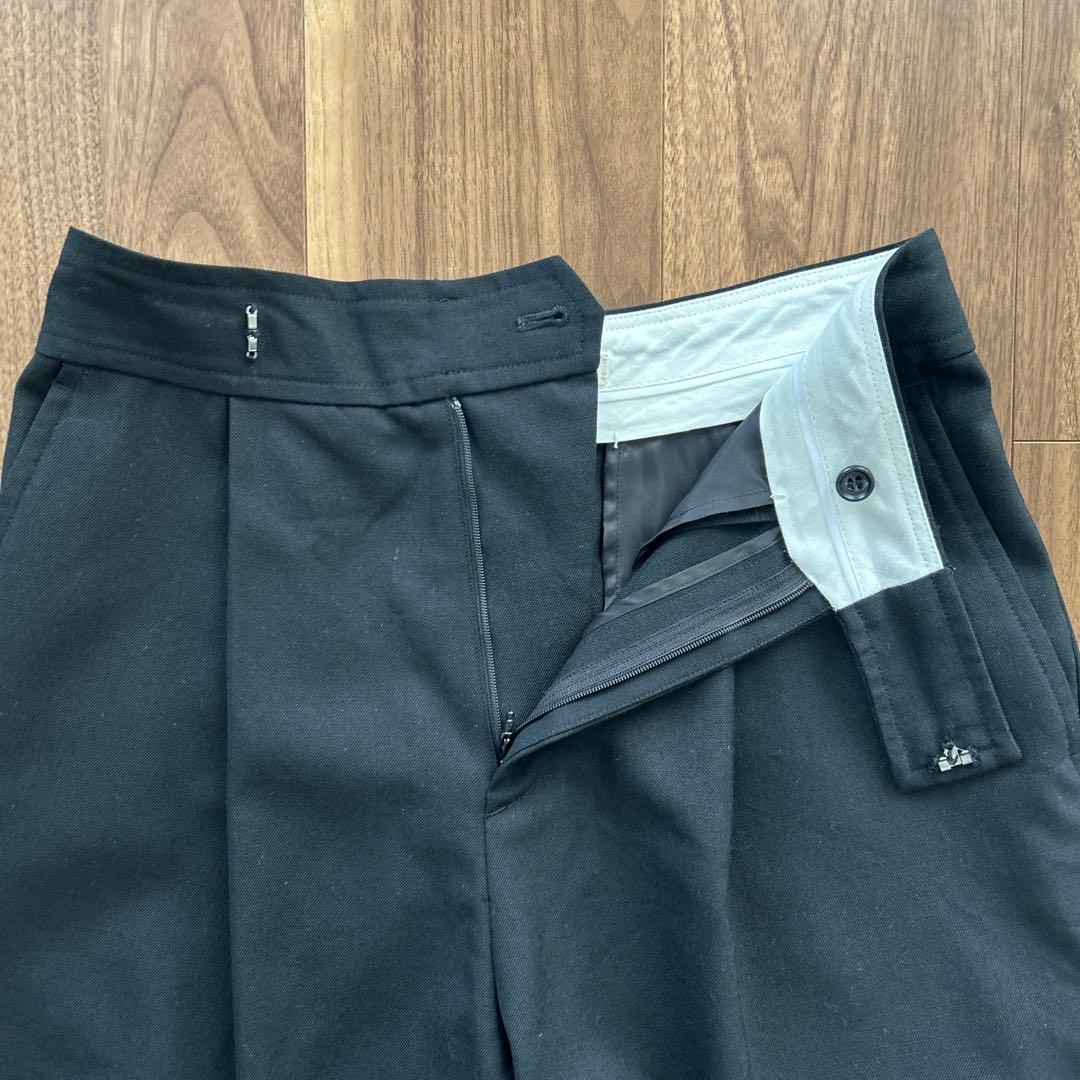 【LOHEN ローヘン】裾タックウールパンツ　ブラック