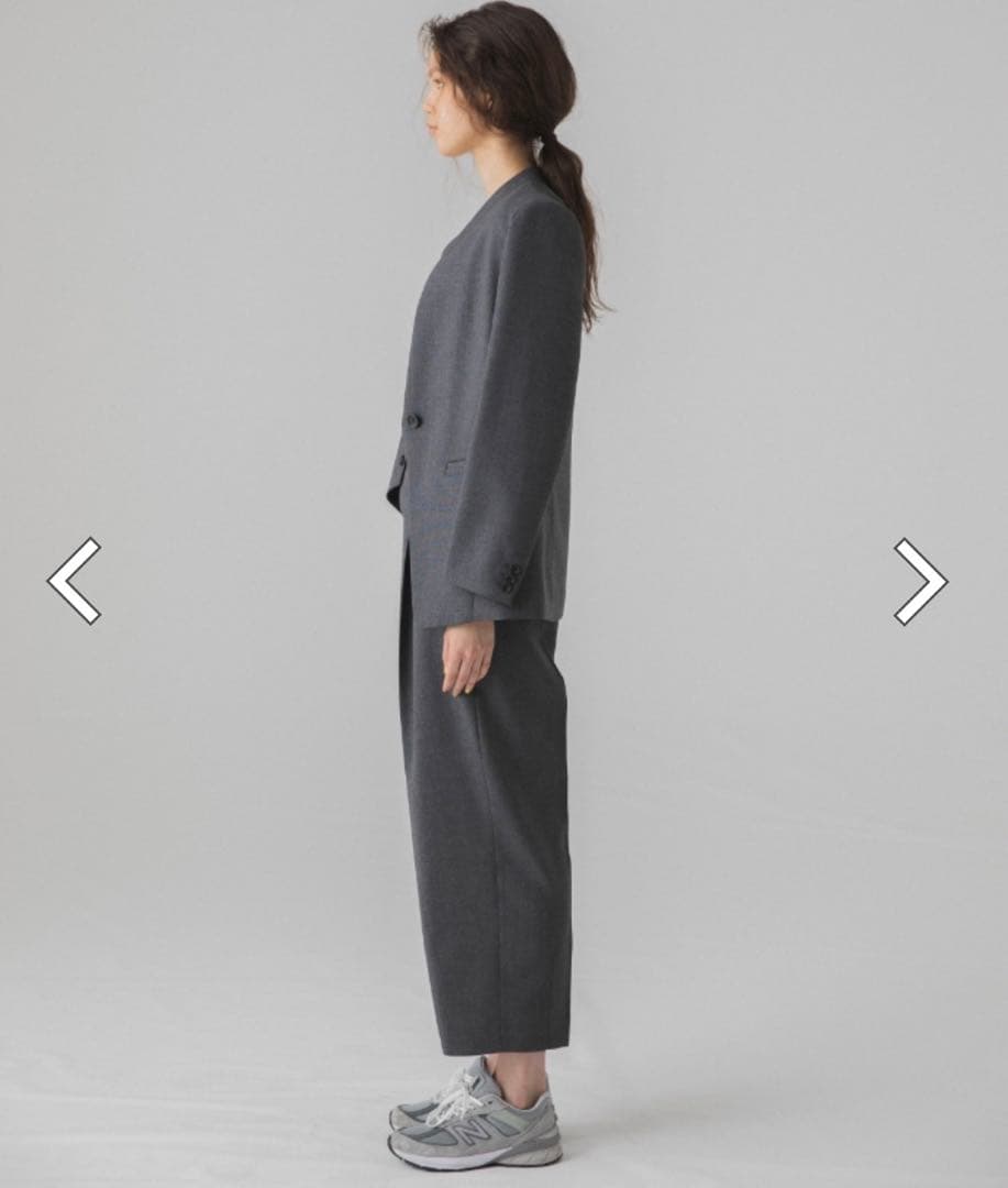 【LOHEN ローヘン】裾タックウールパンツ　ブラック