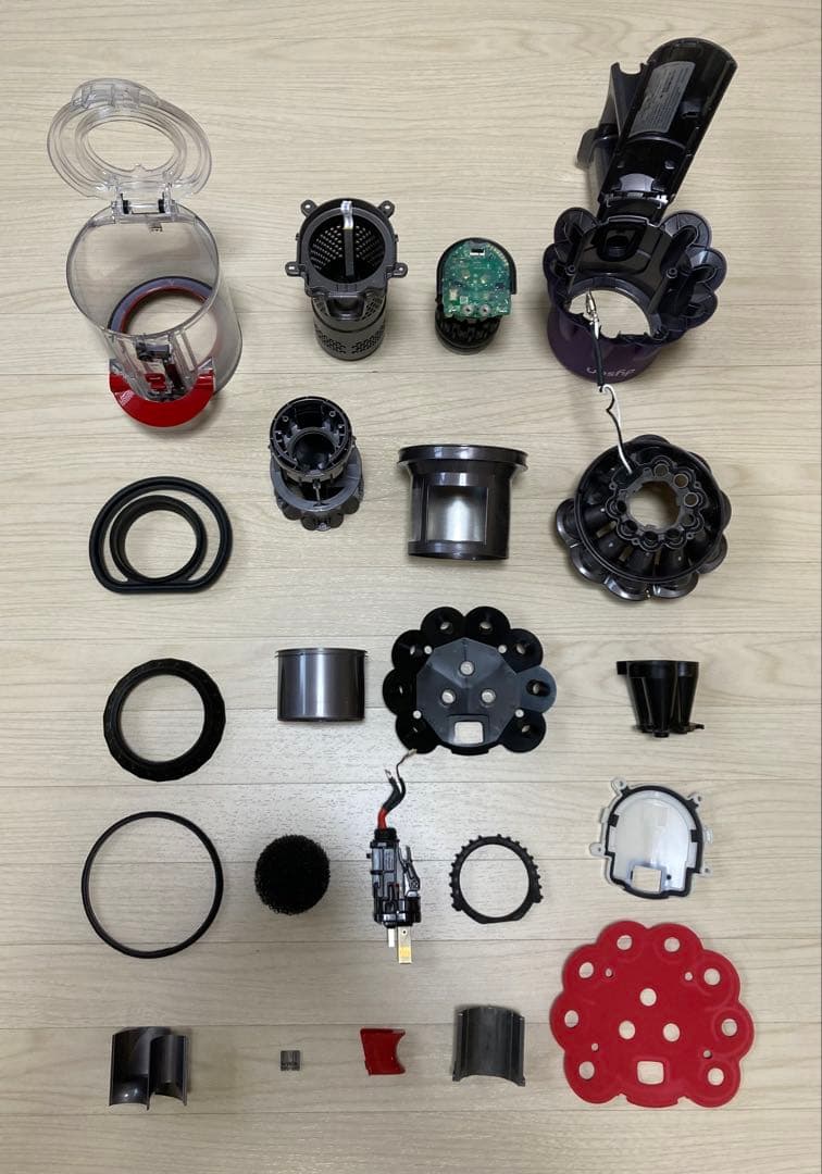 ダイソン掃除機　sv18 サイクロン部 完全分解洗浄