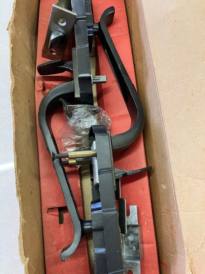 イタリア空錠　ブロンズ色　DIY 真鍮　アンティーク　レトロ　ヴィンテージ未使用