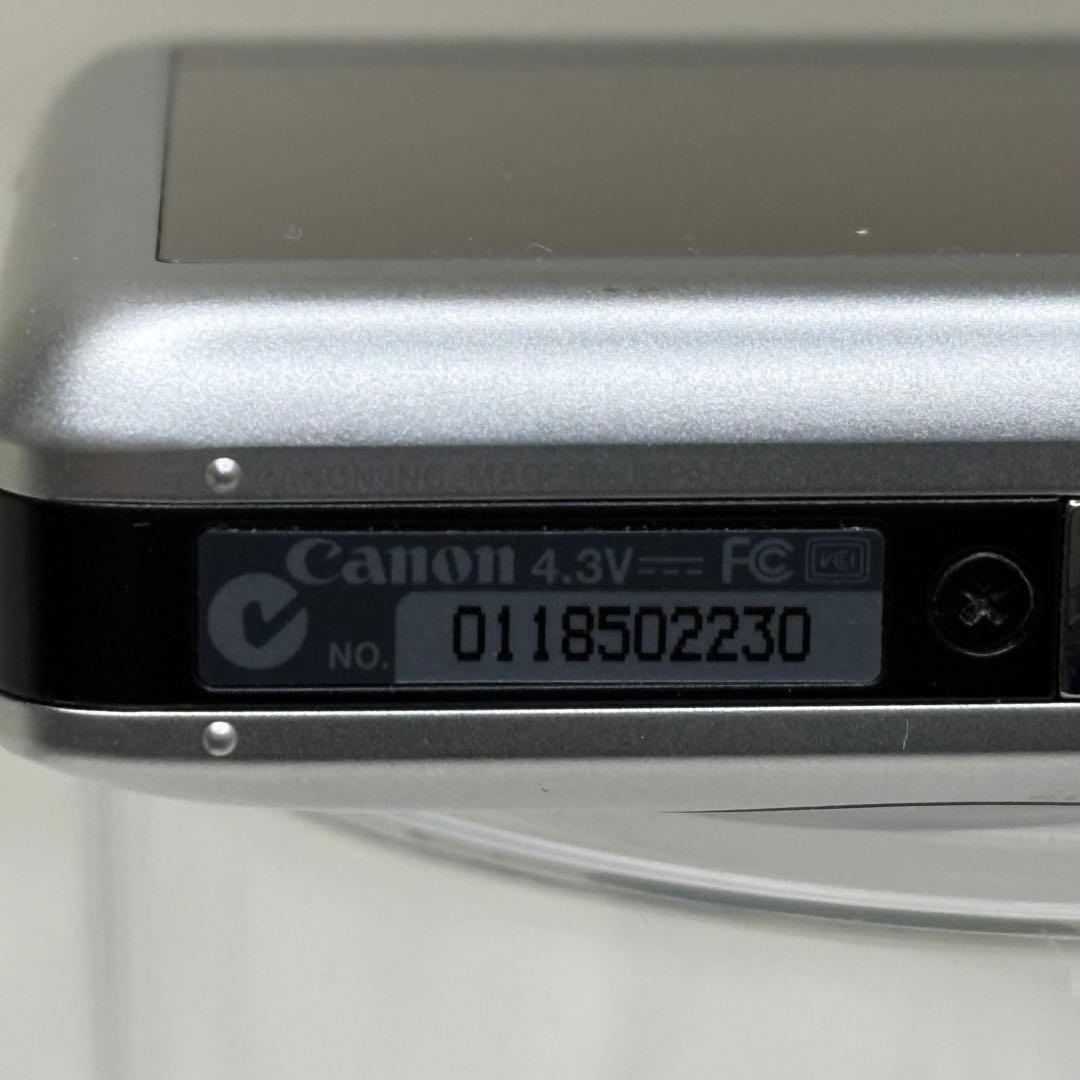 Canon カメラ　IXY 220IS PC1430 充電器 箱　コンデジ　可動