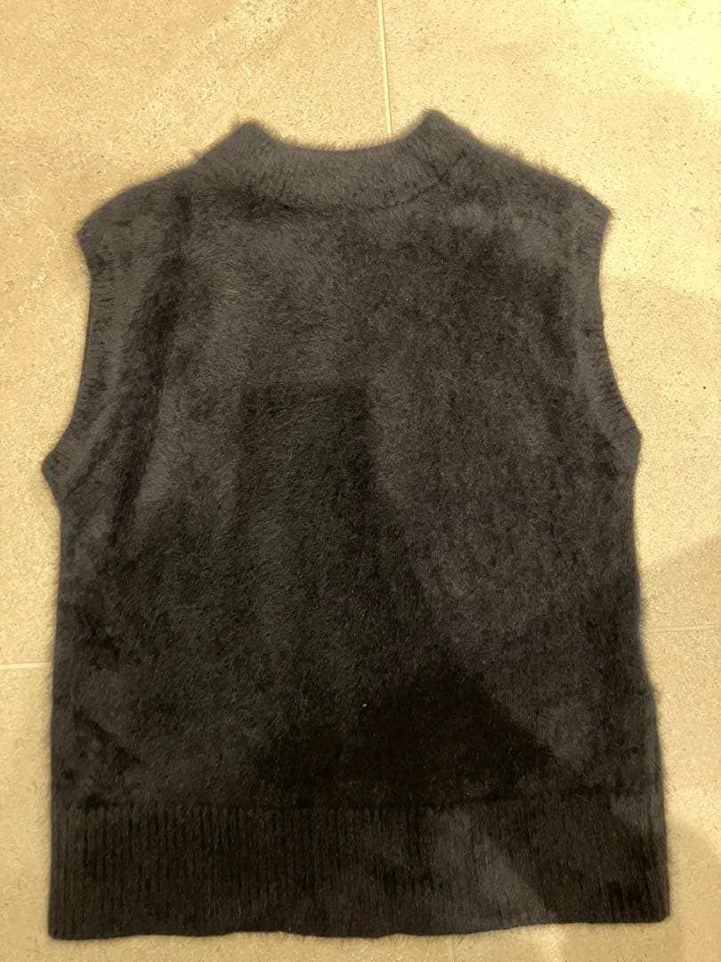 デプレ　カシミヤフォックス　ニットベスト　ブラック