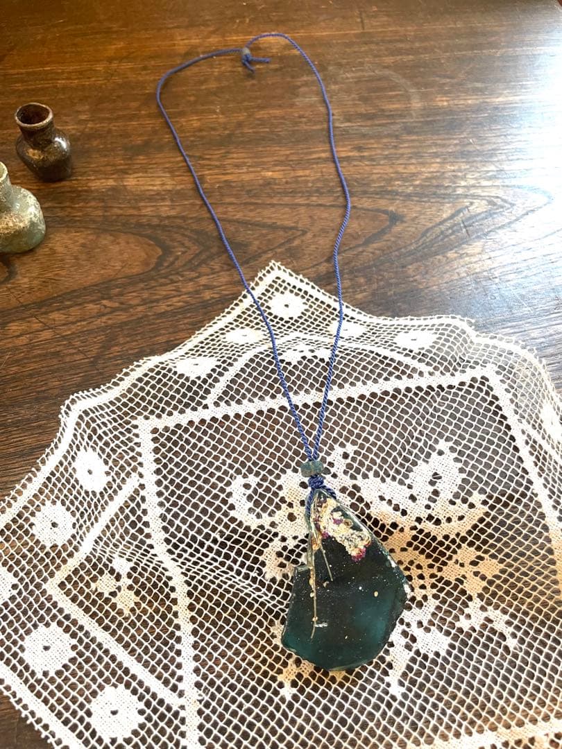 お取り置き中専用です♪ローマンガラスペンダント