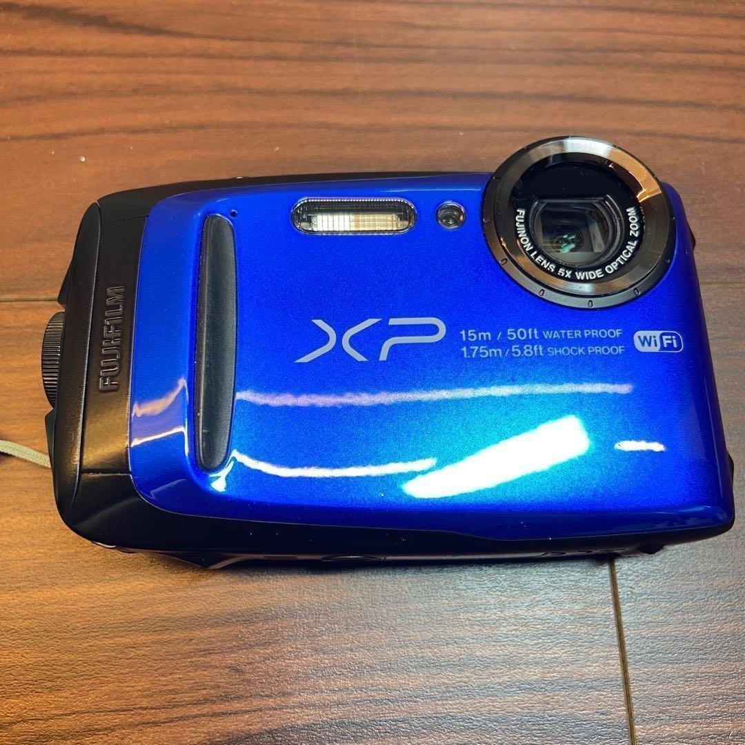 FUJI FILM FinePix XP90 デジカメ ほぼ新品 3812