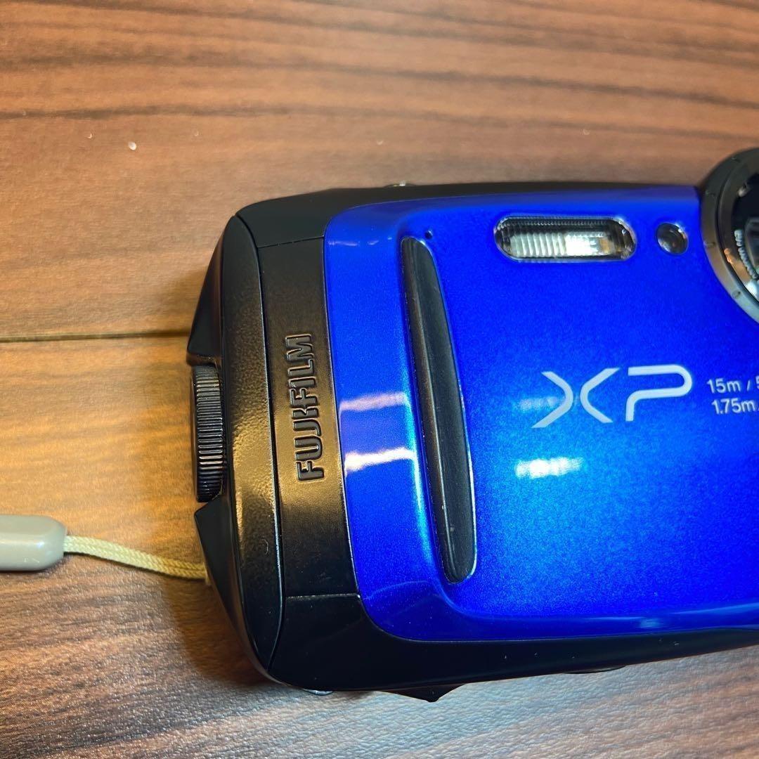 FUJI FILM FinePix XP90 デジカメ ほぼ新品 3812
