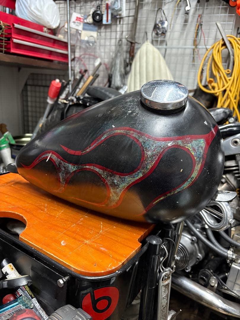 エッグタンク　バイク　ハーレータンク