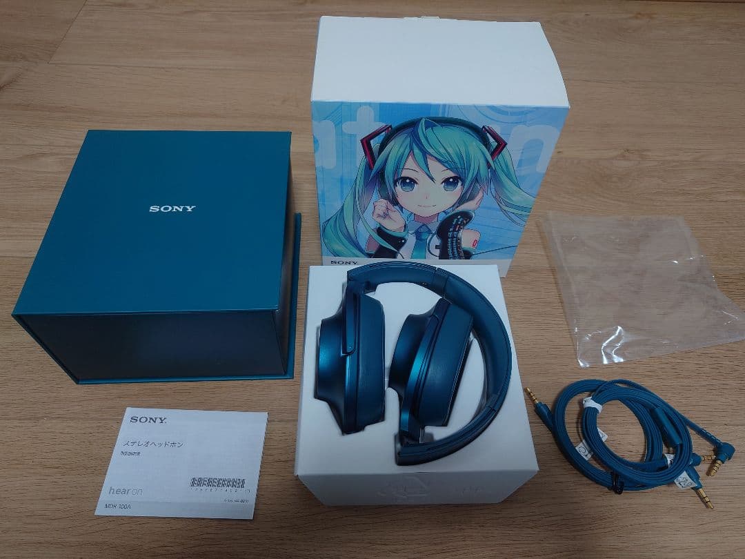 h.ear on（MDR-100A) 初音ミクモデル