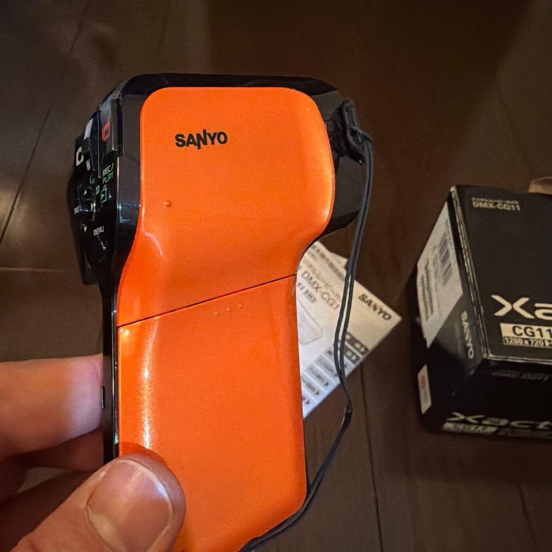 XACTI cg11 オレンジ　箱付