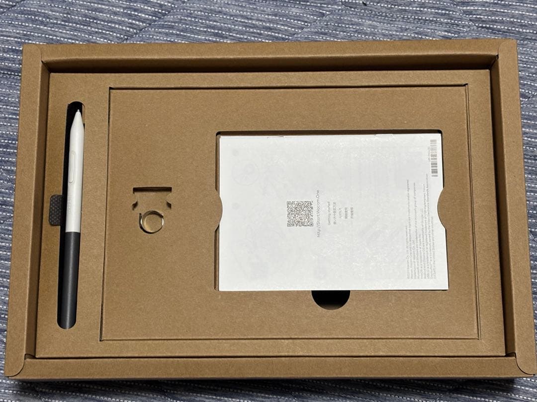 Wacom One 液晶ペンタブレット 12 DTC121W0D