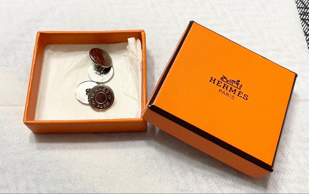 か*ず様 美品！値下げ！HERMES 型カフリンクス シルバー