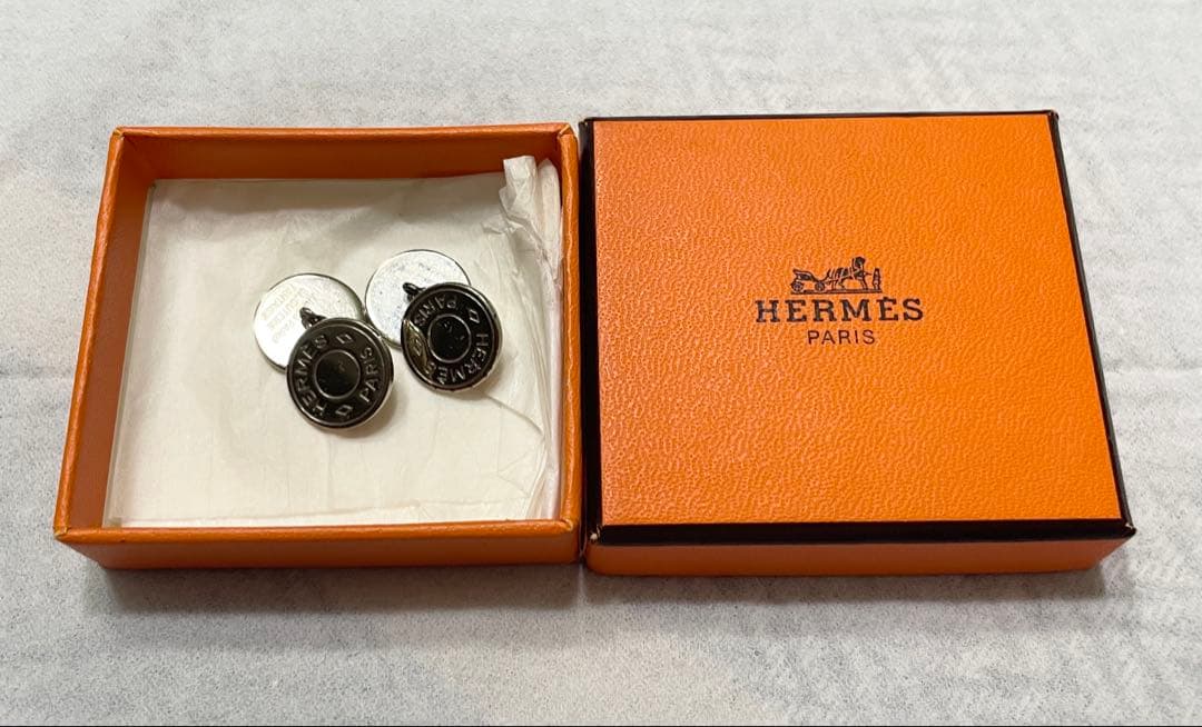 か*ず様 美品！値下げ！HERMES 型カフリンクス シルバー