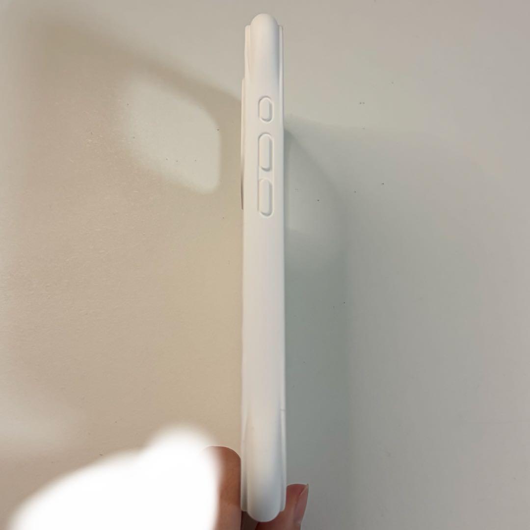 CASETiFY iPhone17ウェーブシリコンケースホワイト