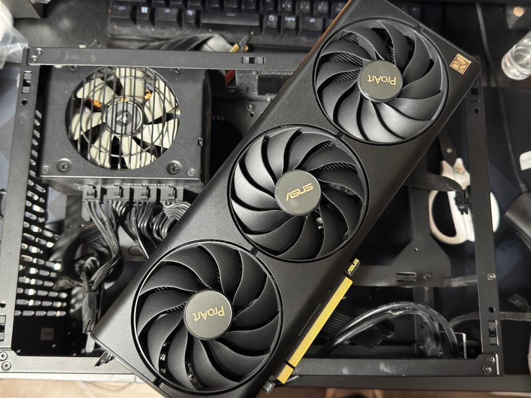 ASUS Proart RTX4070 SUPER 箱付き美品