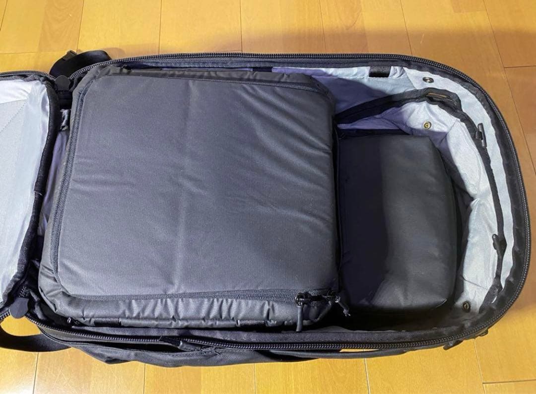 Peak Designトラベルバックパック45L・カメラキューブM