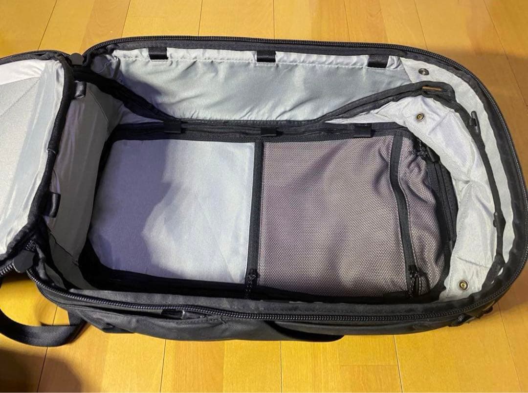 Peak Designトラベルバックパック45L・カメラキューブM