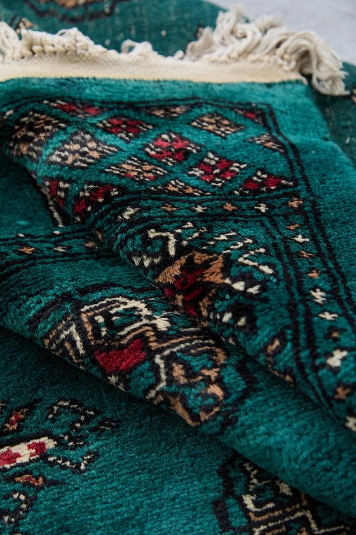 希少　ヴィンテージラグ　ラホール産　トライバルラグ（208×127cm）緑