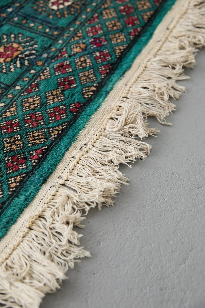 希少　ヴィンテージラグ　ラホール産　トライバルラグ（208×127cm）緑