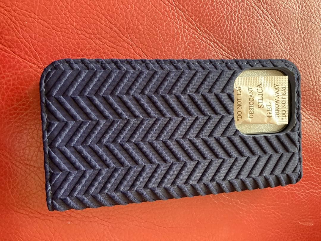 l4k3、レーク、iPhone 16Pro専用ケース、ネイビー、新品未使用