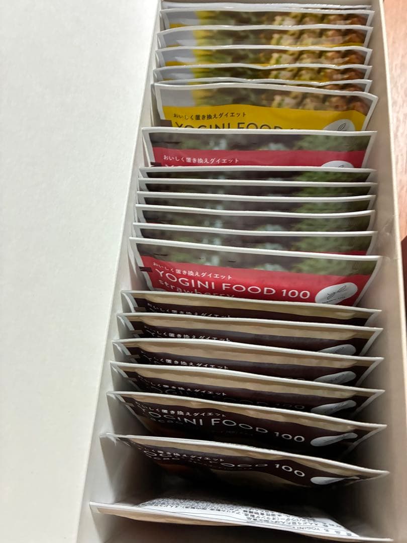 LAVAヨギーニフード100 ストロベリー フルーツミックス カカオ3味×各7袋