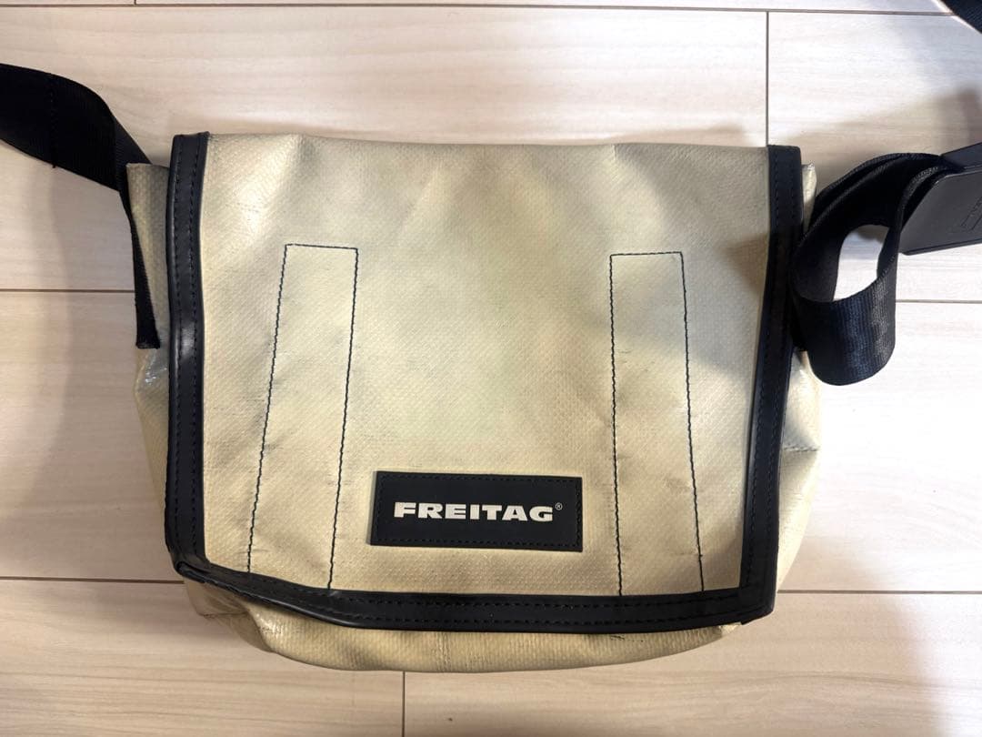 FREITAG F11 LASSIE オールクリームホワイト