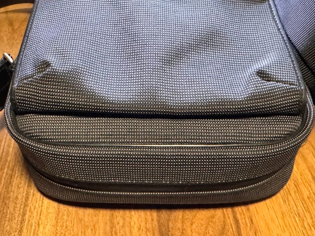 ダンヒル Dunhill ショルダーバッグ 斜め掛け キャンバス　ブラック系