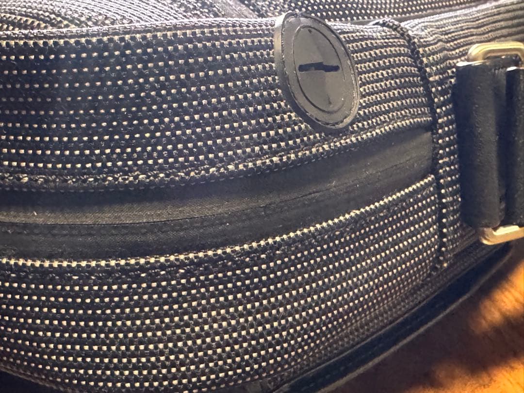 ダンヒル Dunhill ショルダーバッグ 斜め掛け キャンバス　ブラック系