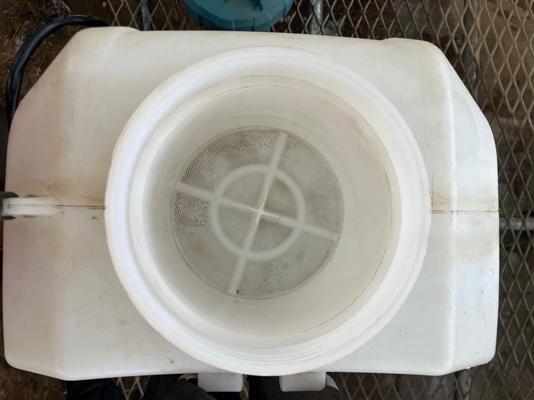 makita マキタ 18V 充電式噴霧器 10L MUS108D