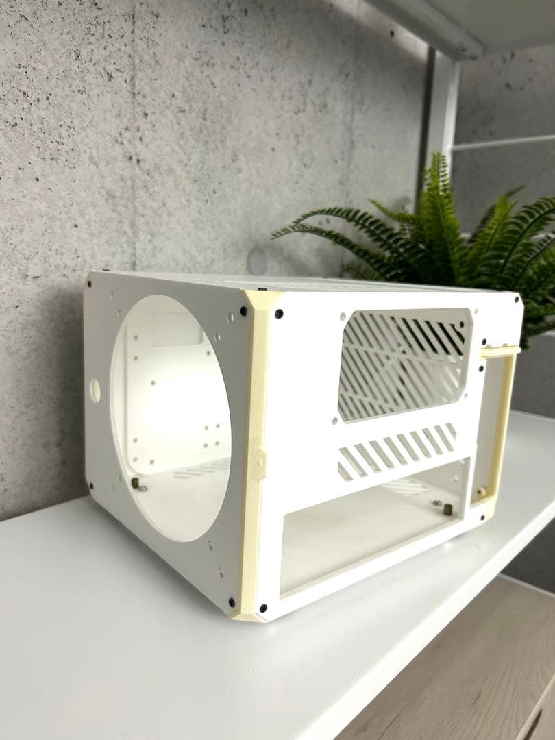 LAZER3D LZ7 ホワイト SFF PCケース