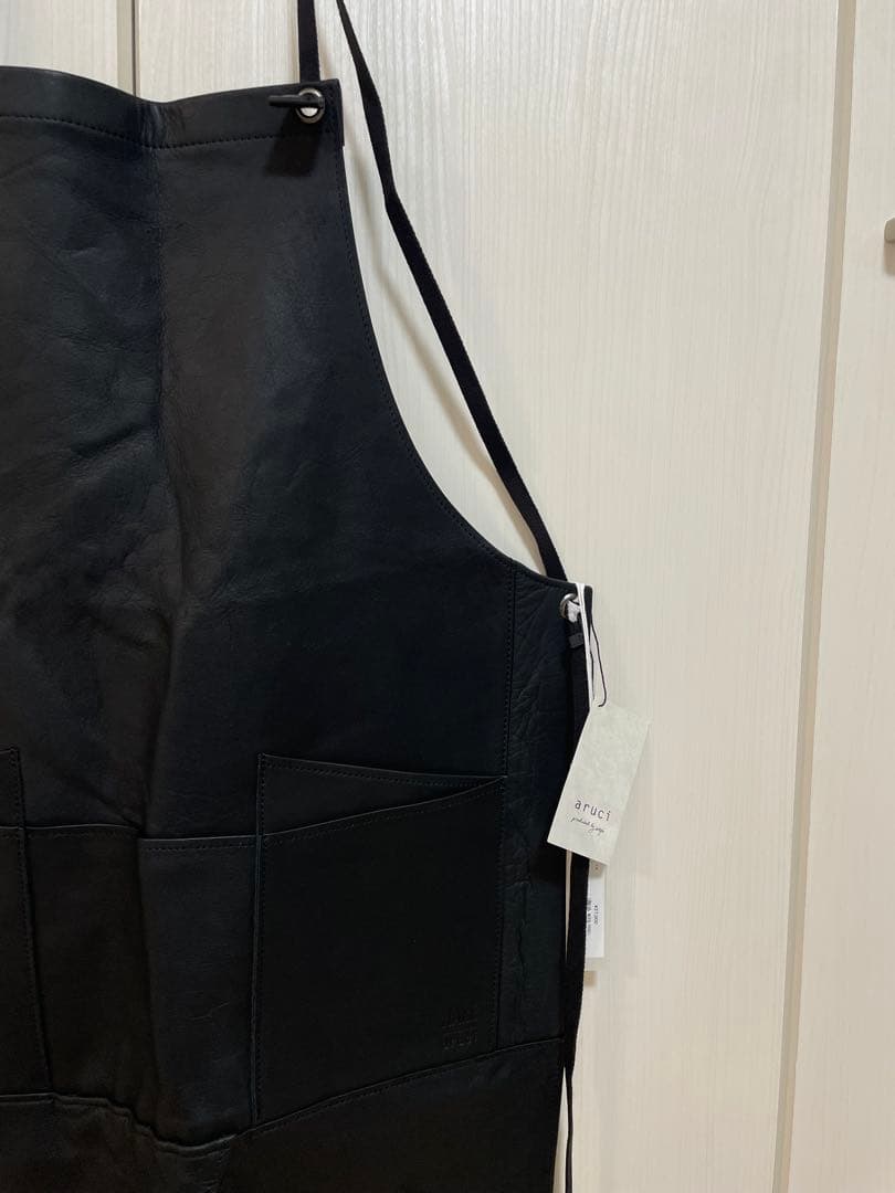 ⚫︎HARE × aruci レザーエプロン
