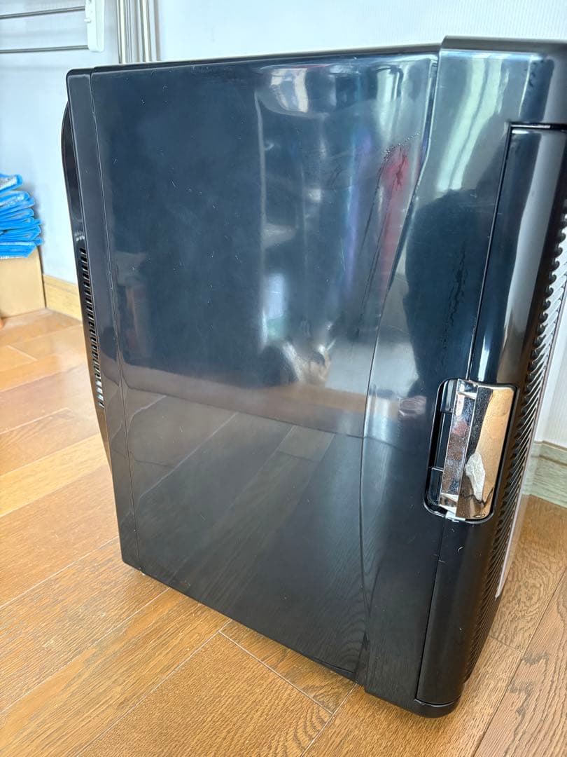 VERSOS 25L 冷温庫 VS-404