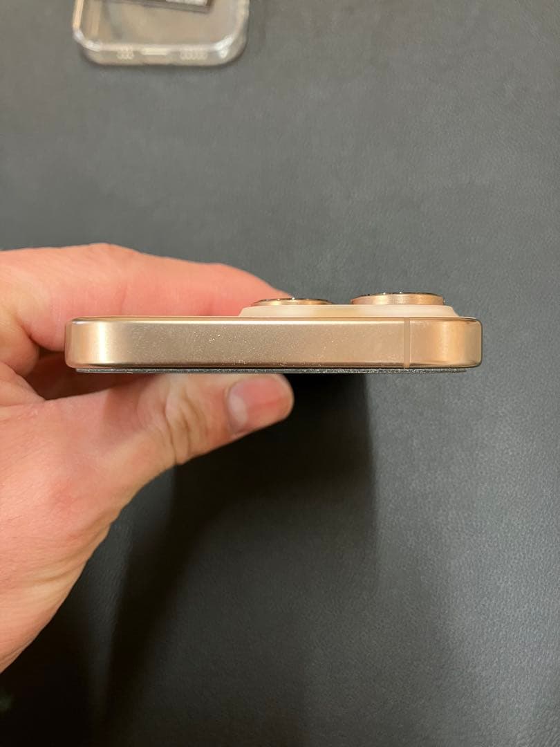 本日まで出品しますApple iPhone 16Pro ゴールド 本体