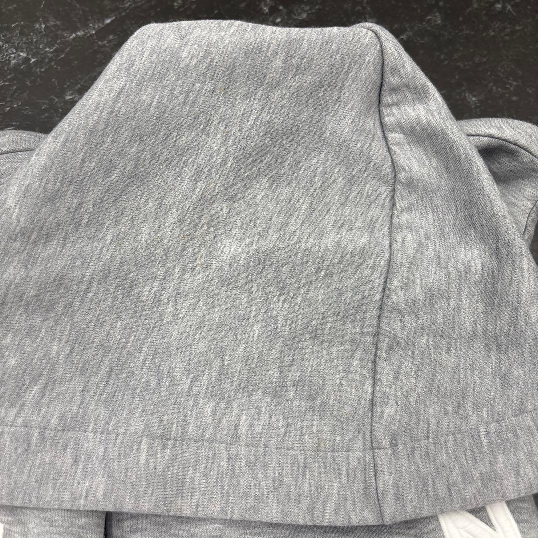 ルイヴィトンパーカー　サイズXS