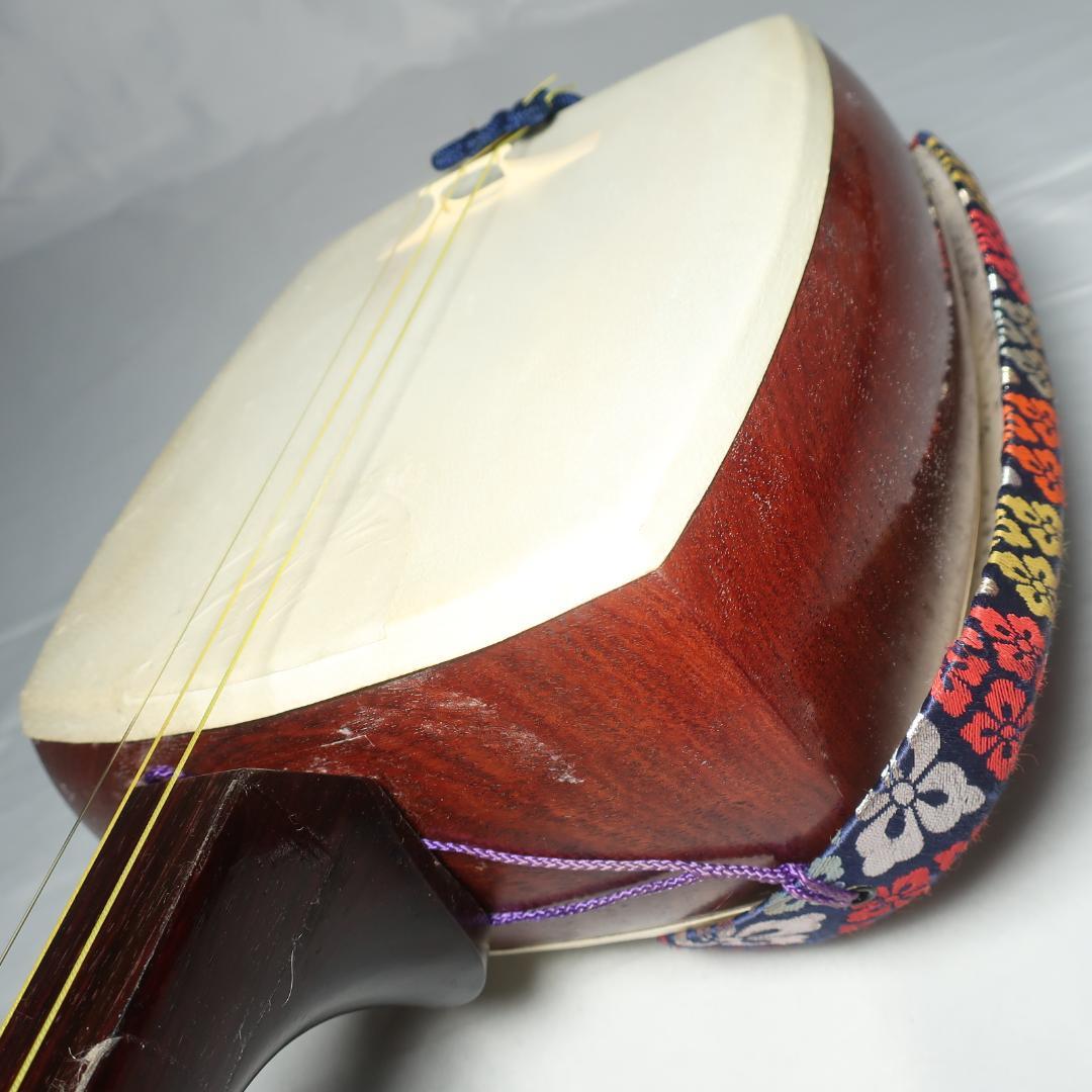 三味線 中棹 ハードケース 撥 予備弦 民謡本 付属 地唄 和楽器 E22