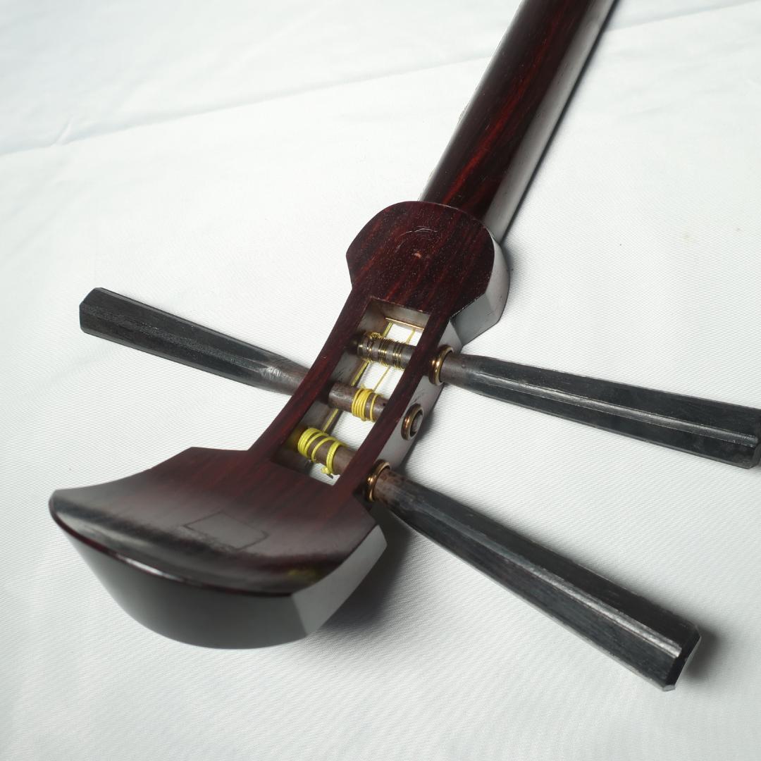 三味線 中棹 ハードケース 撥 予備弦 民謡本 付属 地唄 和楽器 E22