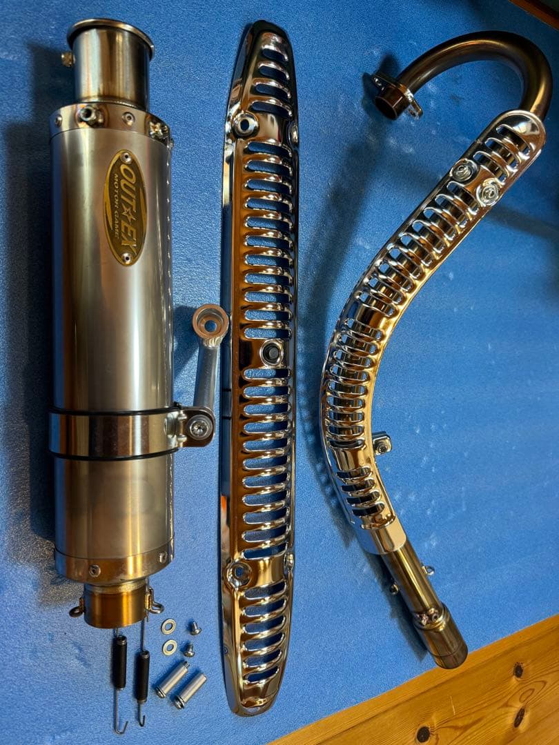 美品☆OUTEX クロスカブ （JA45）アップタイプマフラー