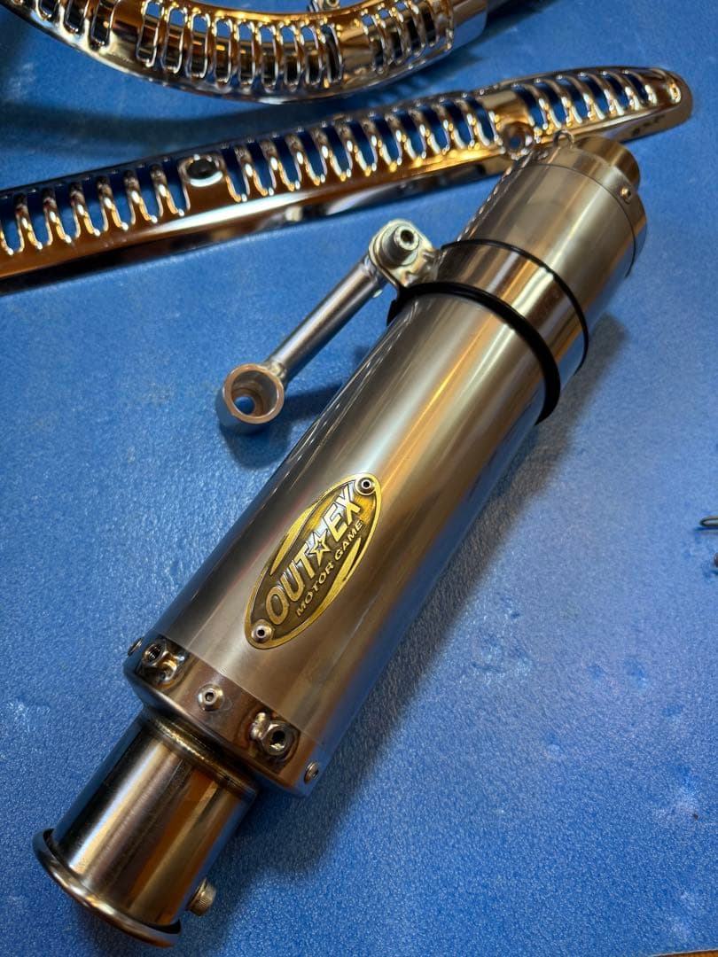 美品☆OUTEX クロスカブ （JA45）アップタイプマフラー