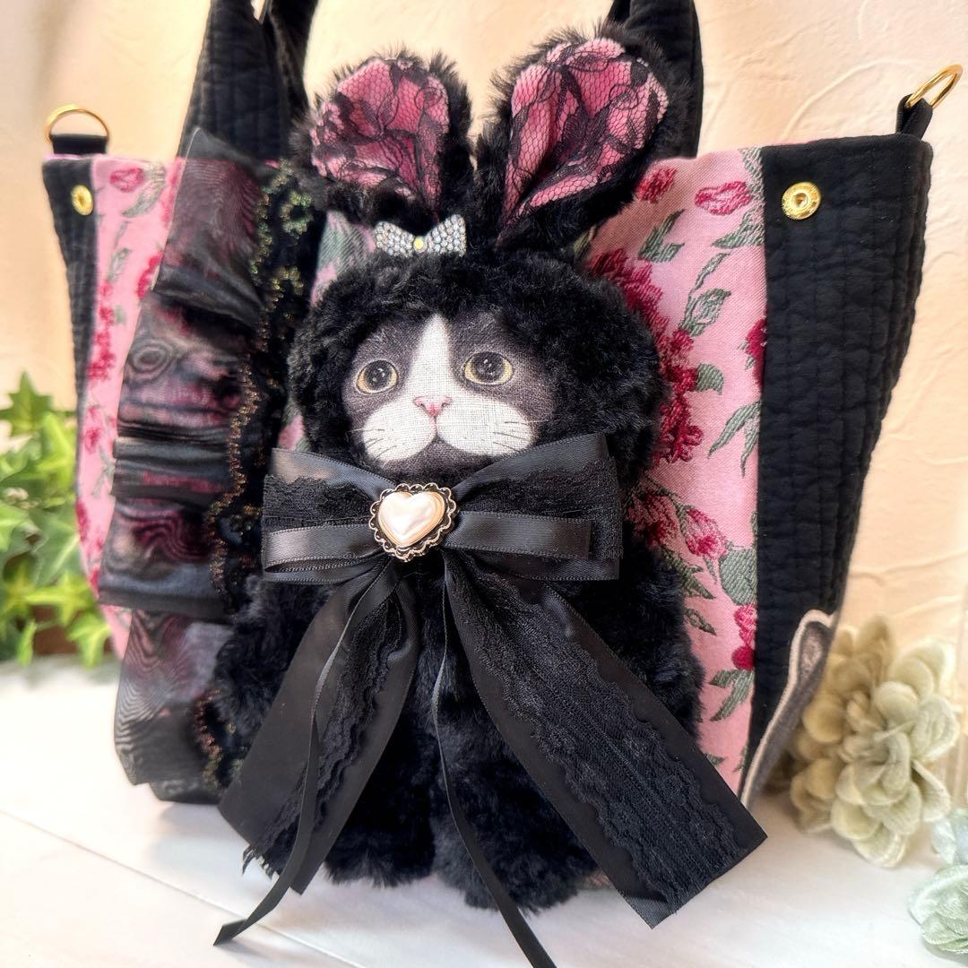 ゆ*ら様 コヤンイサムチョン♡ハチワレにゃんこの薔薇×ヌビポケット付きトートバッ