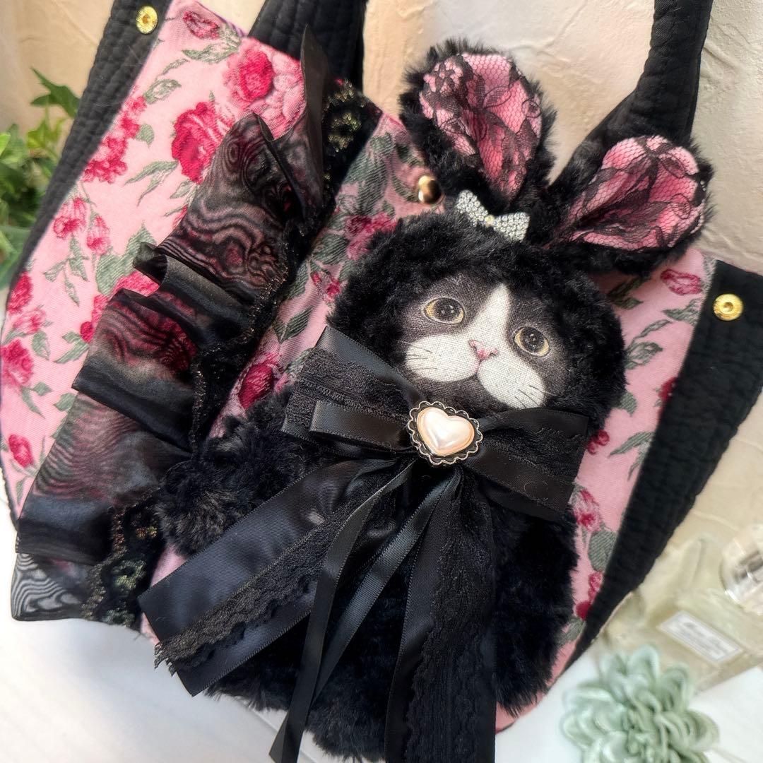 ゆ*ら様 コヤンイサムチョン♡ハチワレにゃんこの薔薇×ヌビポケット付きトートバッ