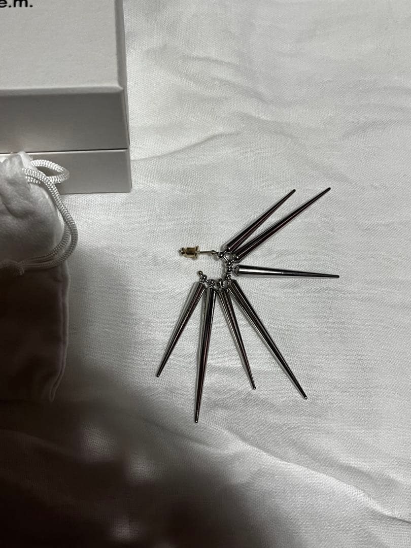 e.m.ピアス　片耳用