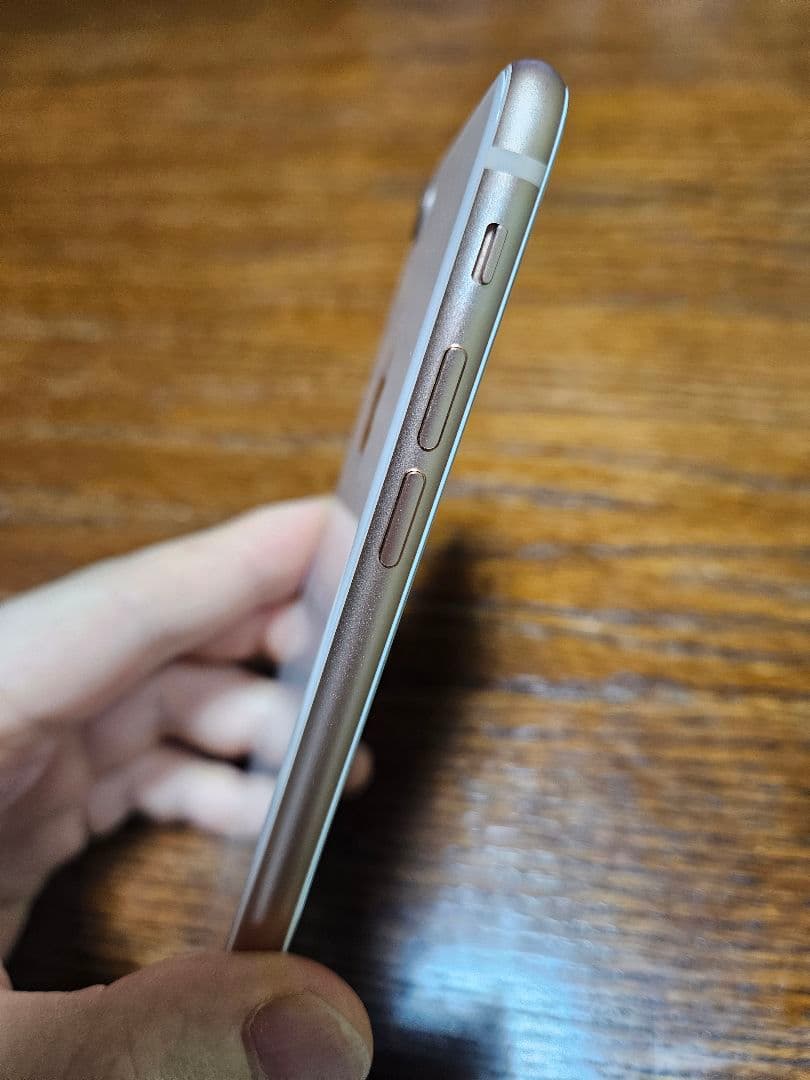 iPhone 8 64g バッテリー新品