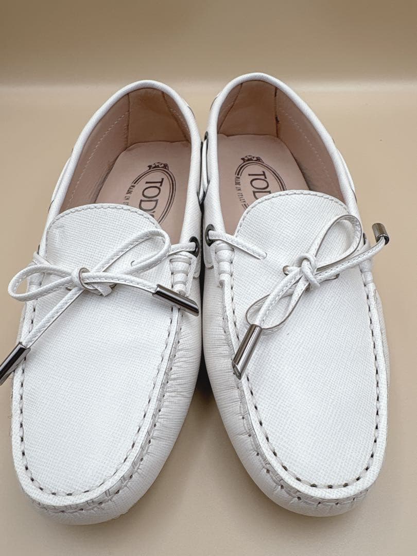 【未使用級　美品】Tod's トッズ　革靴　ドライビングシューズ21.5cm