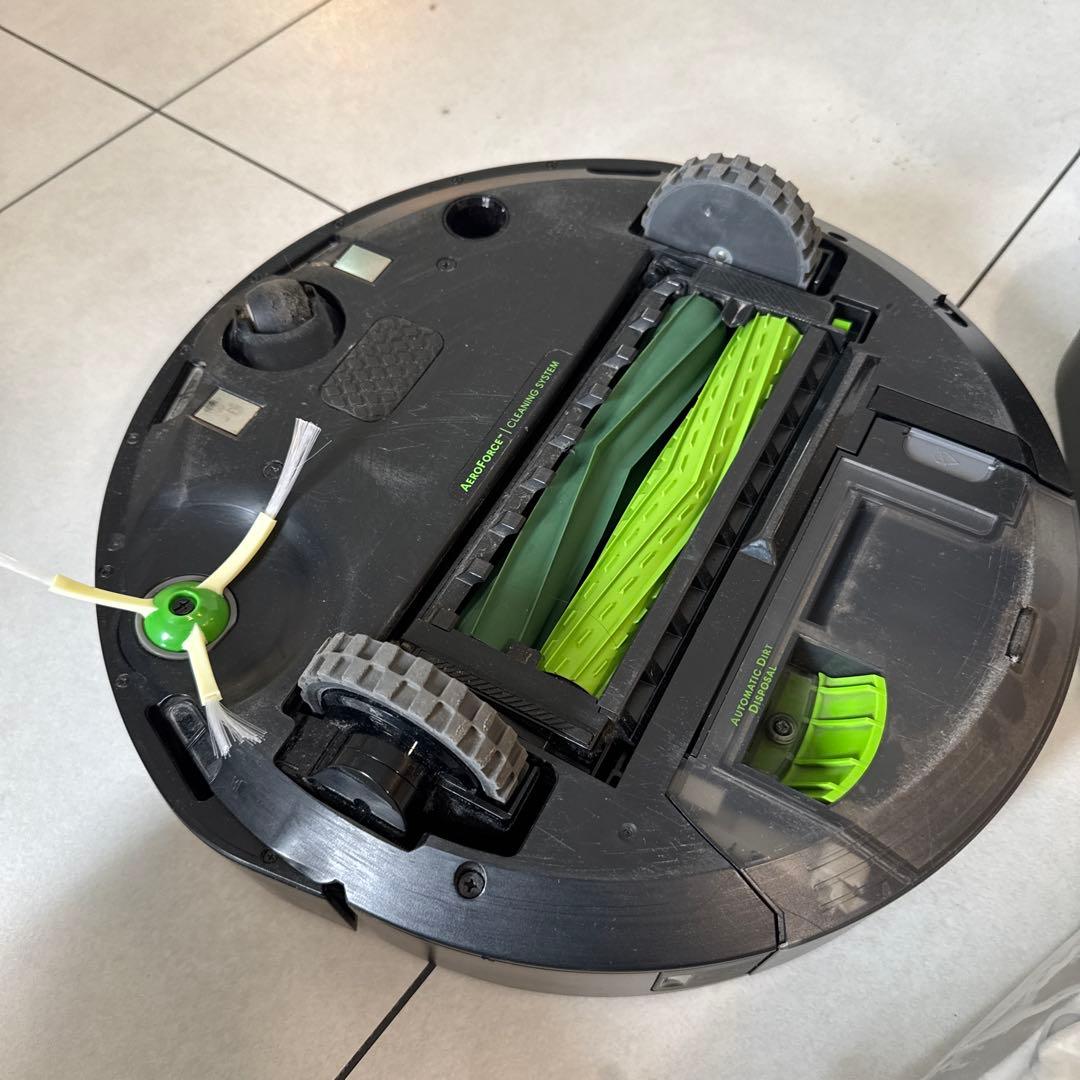 roomba i3+ ルンバアイスリープラス　ロボット掃除機