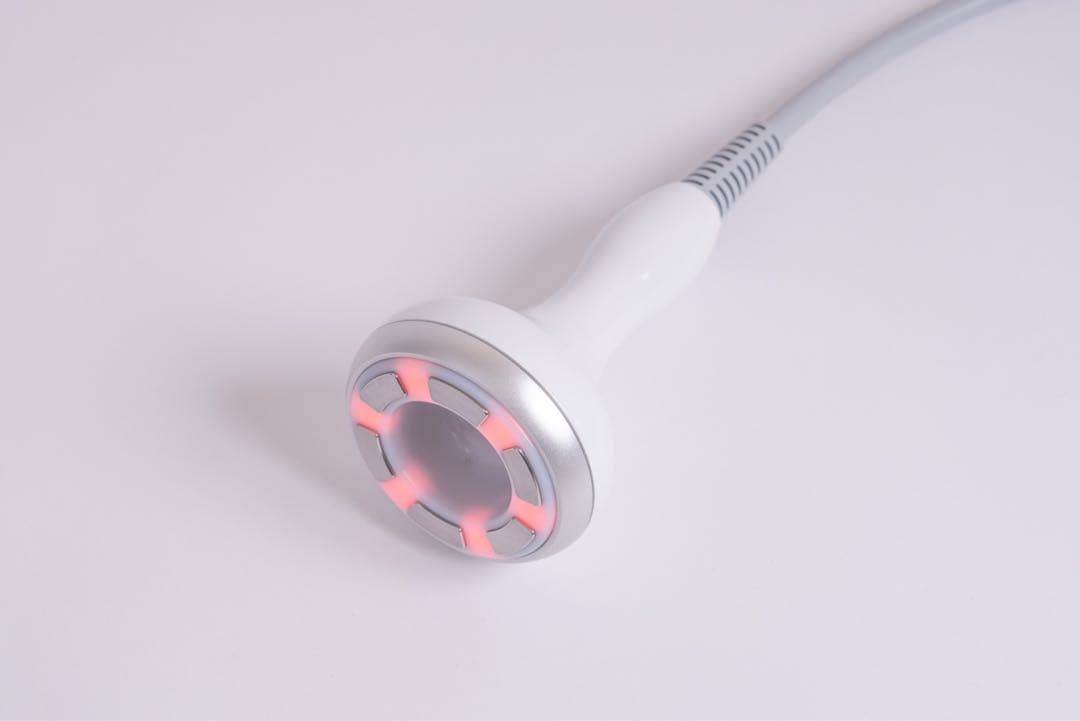 【最新美容機器】ハイパーナイフ、キャビテーション、EMS付き機器