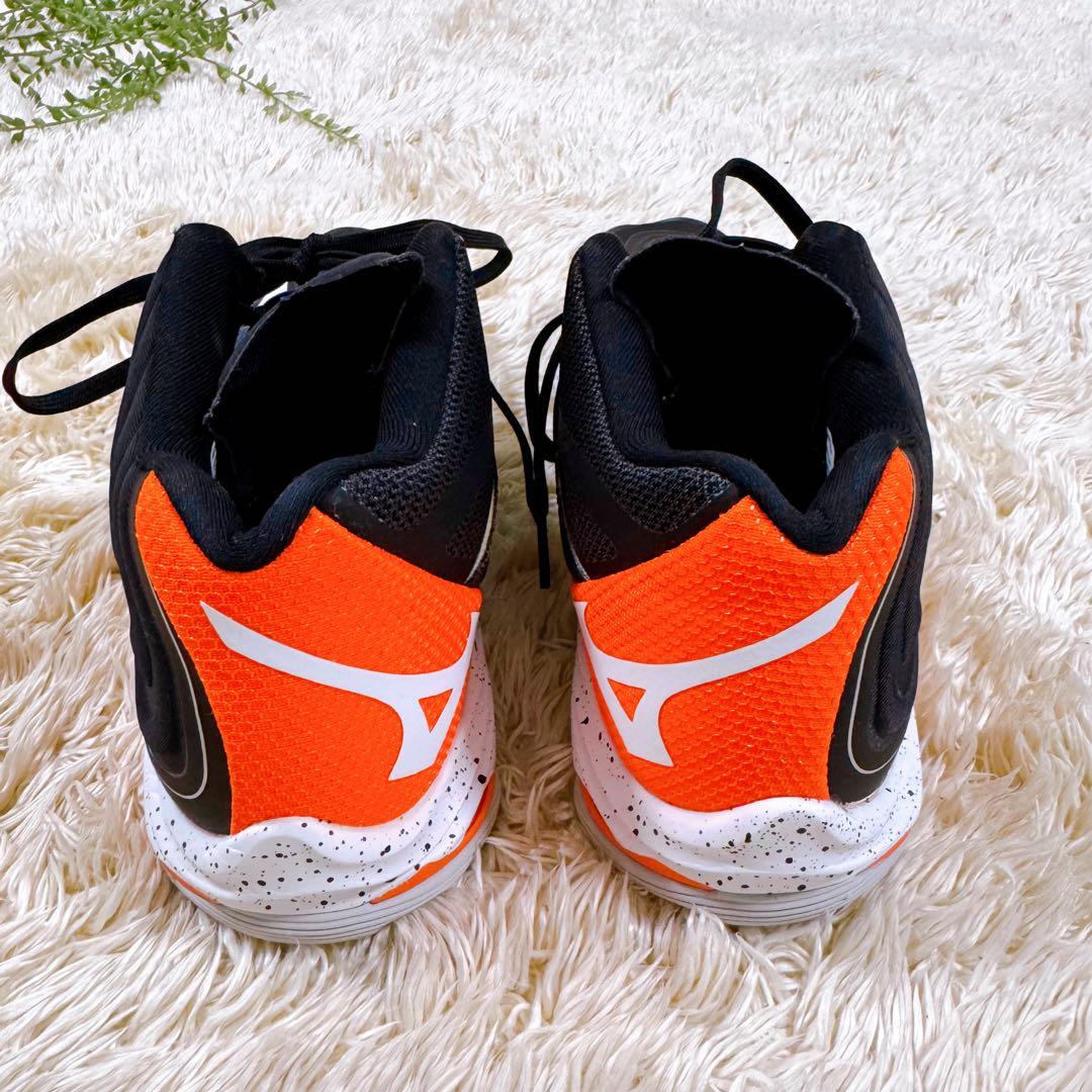 【未使用】MIZUNO　ミズノ　ウェーブライトニング Z6 バレーシューズ　24