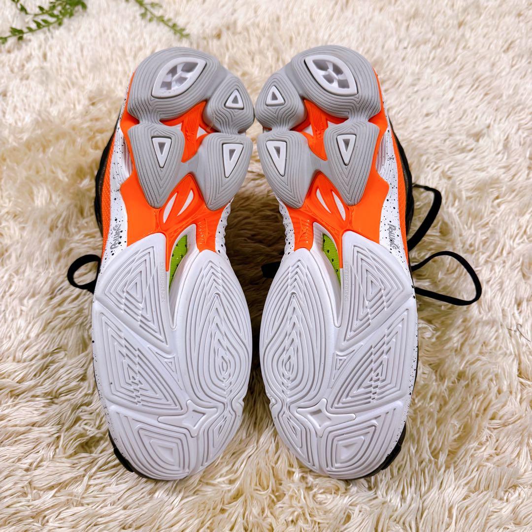 【未使用】MIZUNO　ミズノ　ウェーブライトニング Z6 バレーシューズ　24