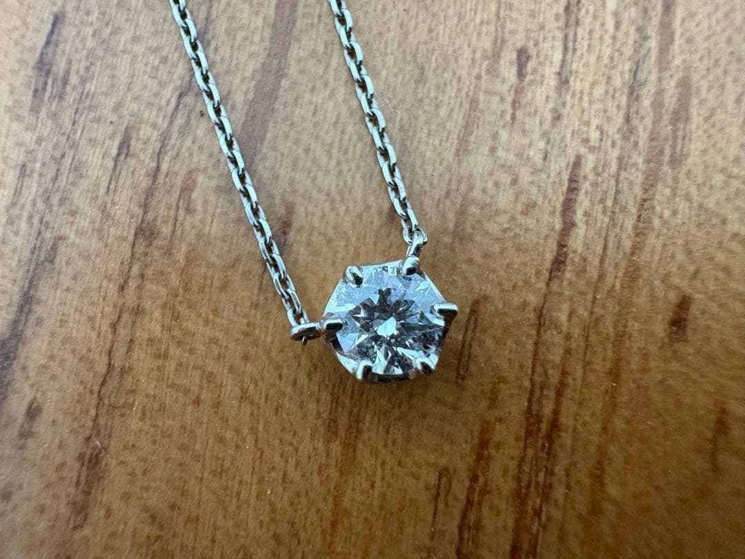 の*み様 4℃ プラチナPT石付ネックレス　ダイヤ　鑑定書つき