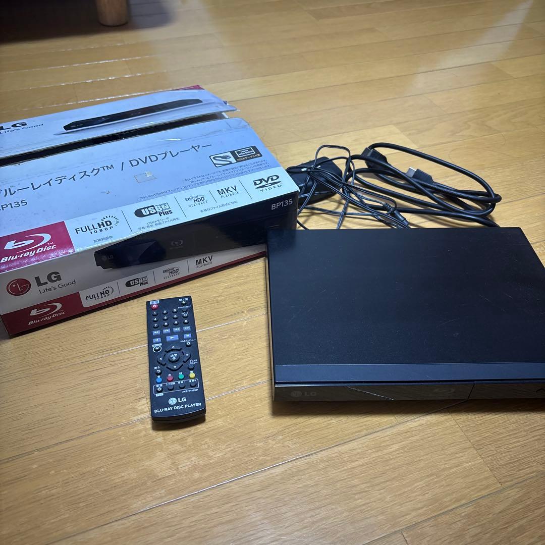 LG BP135 ブルーレイプレーヤー 本体とリモコン付き