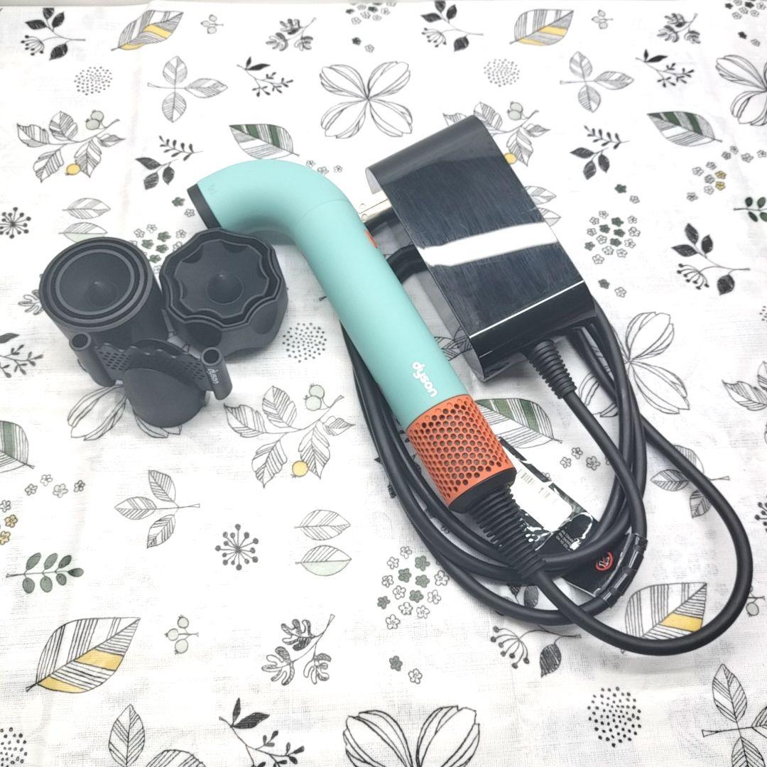 新品同様⭐️最新モデル ダイソン ドライヤー HD17 Dyson